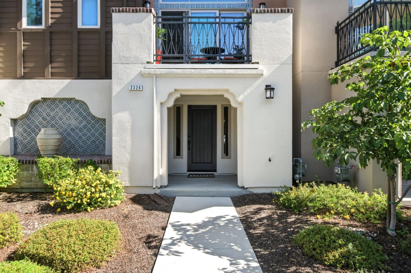 Detail Gallery Image 2 of 36 For 2326 Rock St, Mountain View,  CA 94043 - 2 Beds | 2/1 Baths