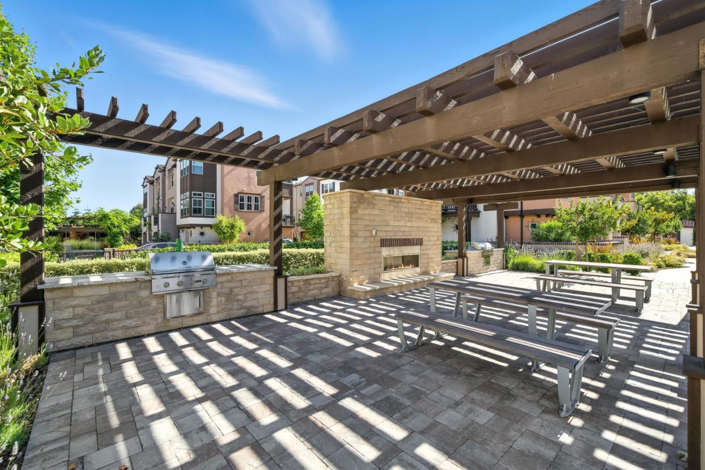 Detail Gallery Image 31 of 36 For 2326 Rock St, Mountain View,  CA 94043 - 2 Beds | 2/1 Baths