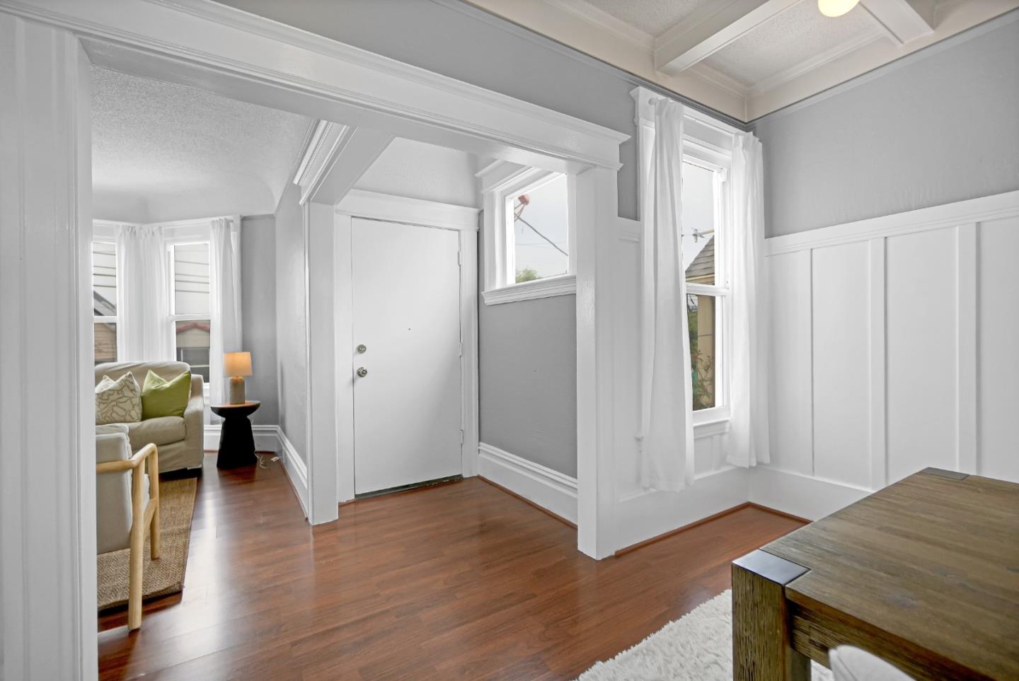 Detail Gallery Image 4 of 45 For 451 Winchester St, Daly City,  CA 94014 - 4 Beds | 3 Baths
