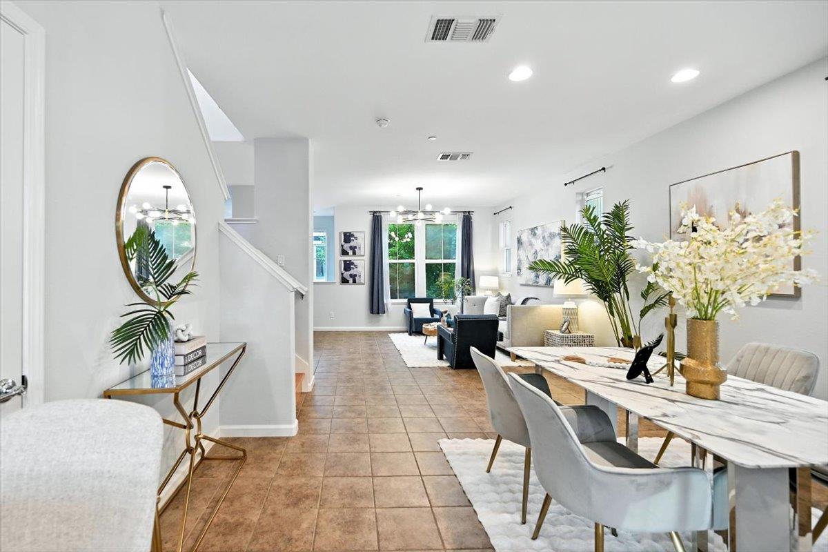 Detail Gallery Image 11 of 35 For 917 Alegre Pl, San Jose,  CA 95126 - 3 Beds | 3/1 Baths