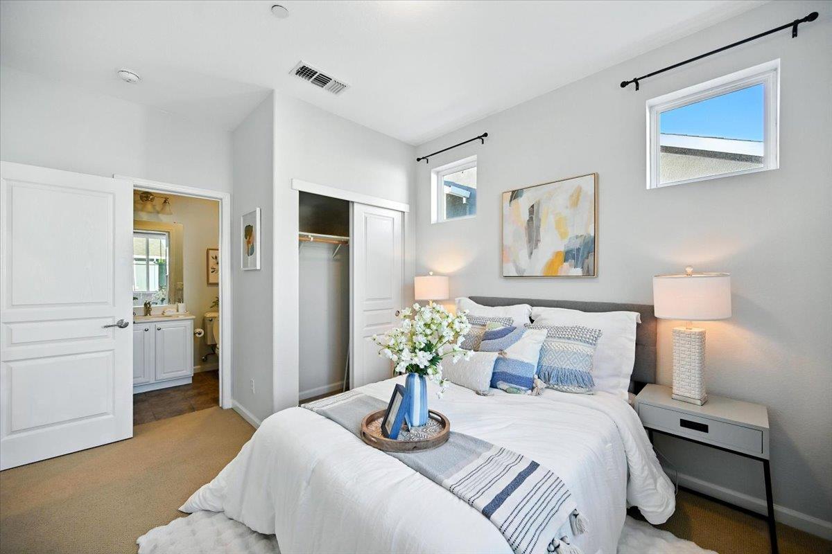 Detail Gallery Image 18 of 35 For 917 Alegre Pl, San Jose,  CA 95126 - 3 Beds | 3/1 Baths