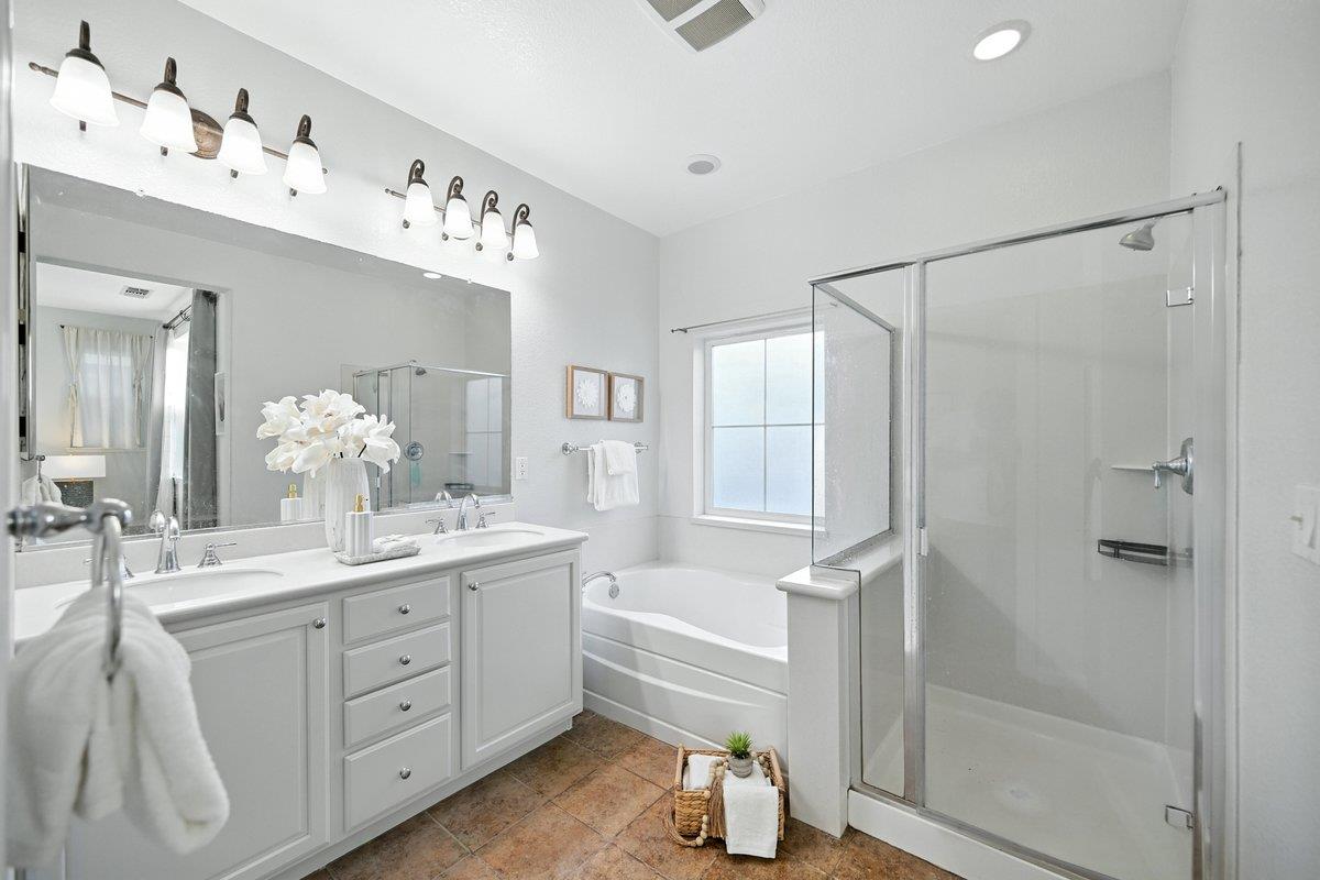 Detail Gallery Image 19 of 35 For 917 Alegre Pl, San Jose,  CA 95126 - 3 Beds | 3/1 Baths