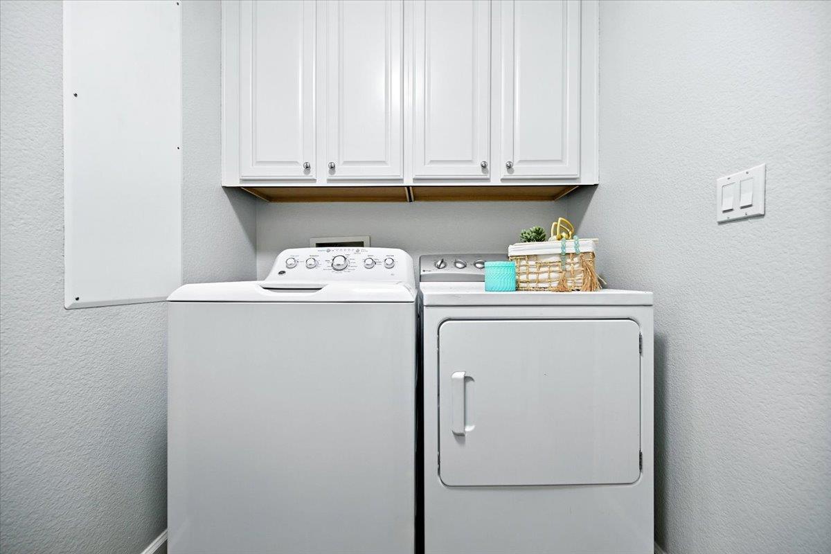 Detail Gallery Image 25 of 35 For 917 Alegre Pl, San Jose,  CA 95126 - 3 Beds | 3/1 Baths
