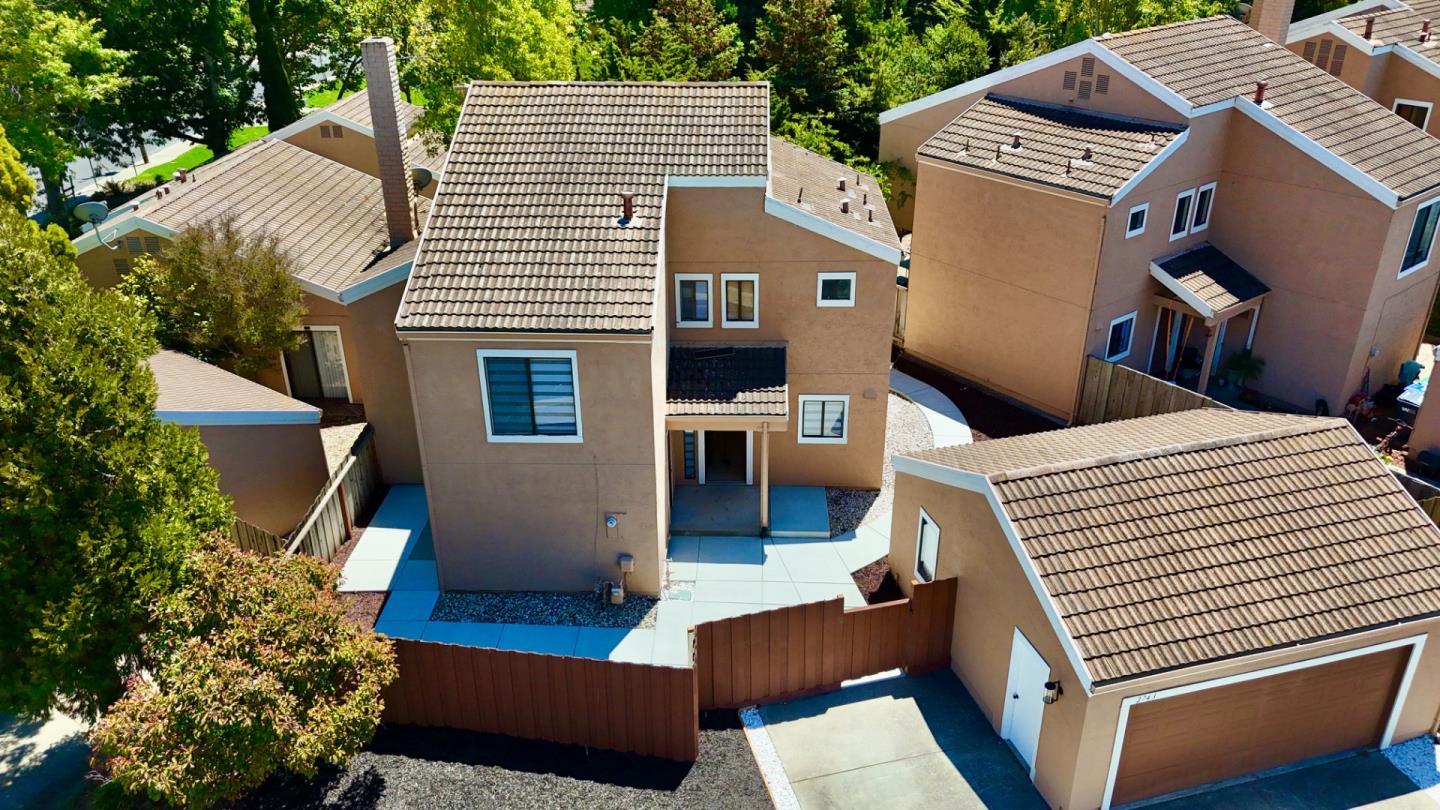 Detail Gallery Image 1 of 54 For 2743 Gamble Ct, Hayward,  CA 94542 - 3 Beds | 2/1 Baths