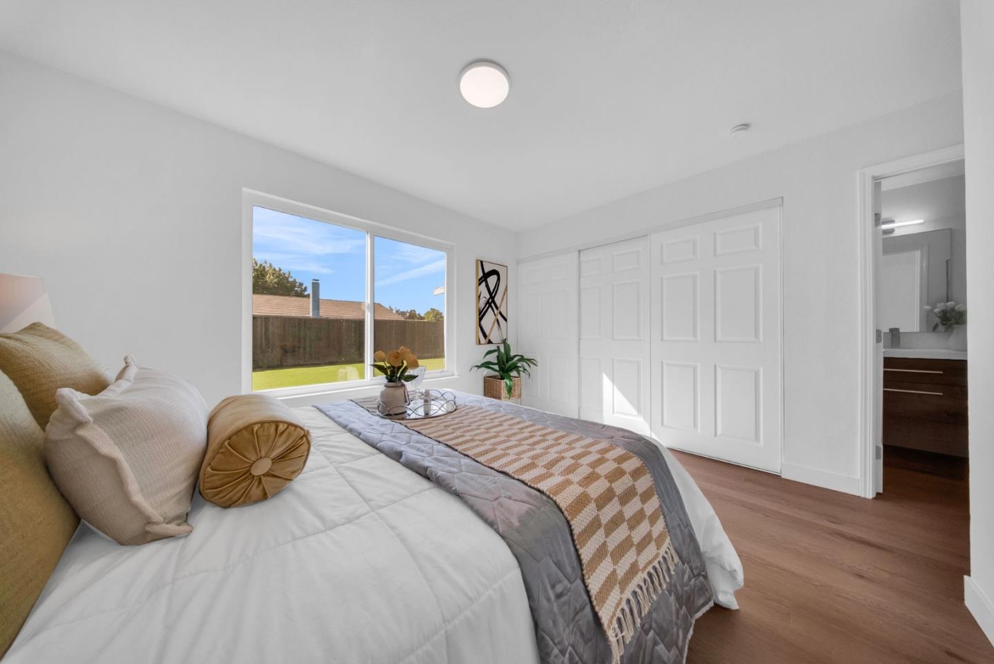 Detail Gallery Image 18 of 37 For 227 Martinvale Ln, San Jose,  CA 95119 - 4 Beds | 2 Baths