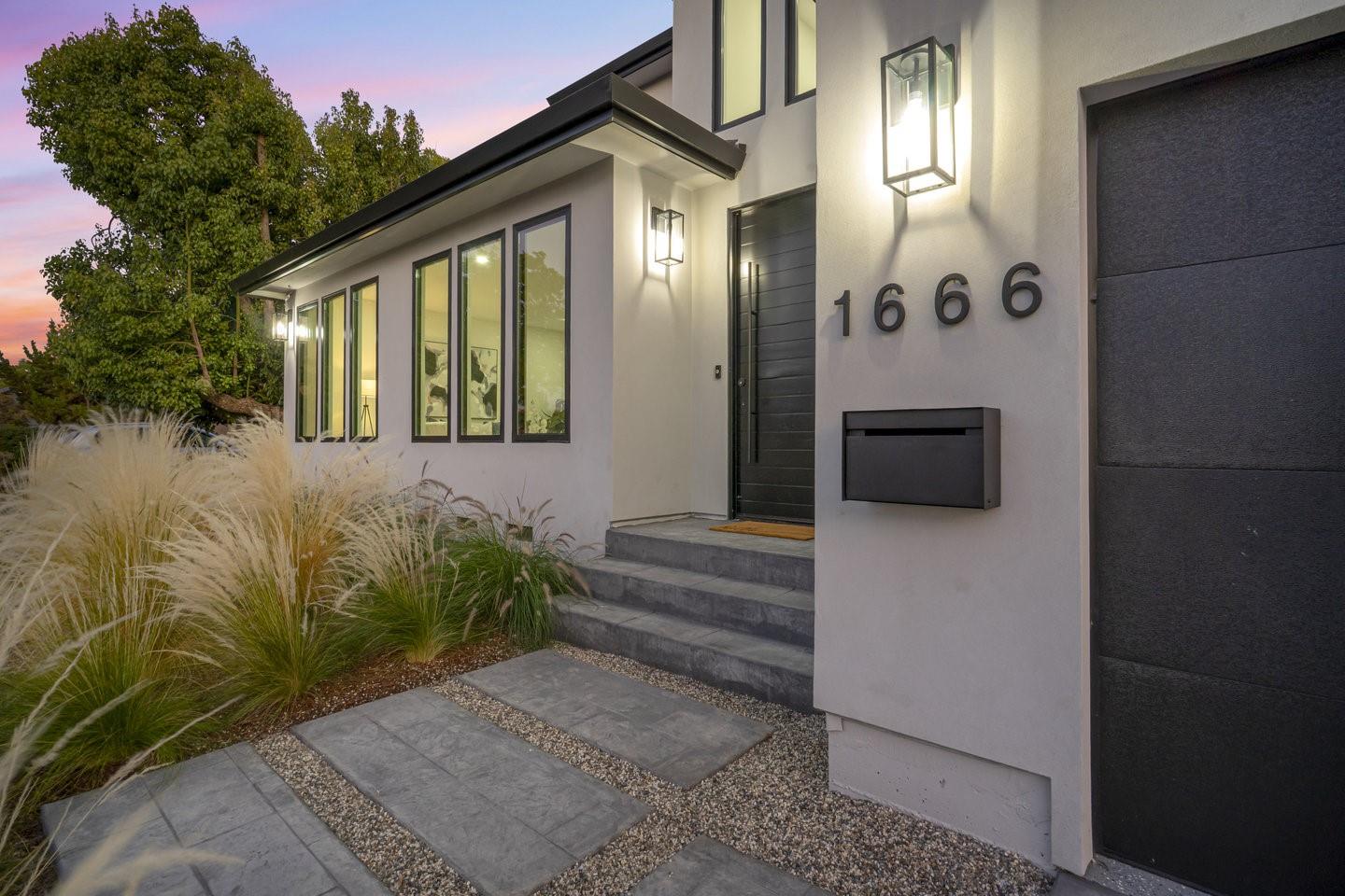 Detail Gallery Image 8 of 66 For 1666 Kevin Dr, San Jose,  CA 95124 - 4 Beds | 4/1 Baths