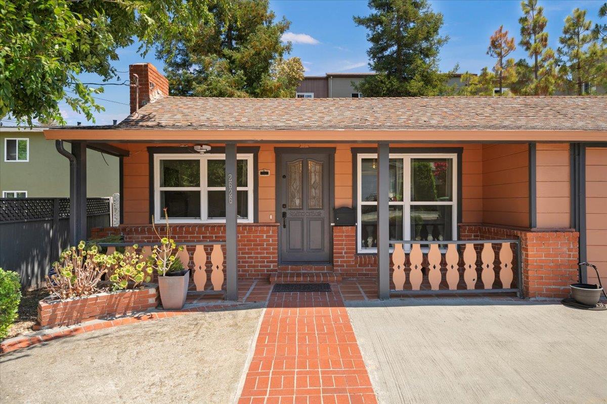 Detail Gallery Image 2 of 26 For 2626 Baldwin Ln, Walnut Creek,  CA 94597 - 2 Beds | 1 Baths