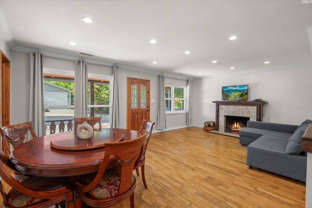 Detail Gallery Image 3 of 26 For 2626 Baldwin Ln, Walnut Creek,  CA 94597 - 2 Beds | 1 Baths