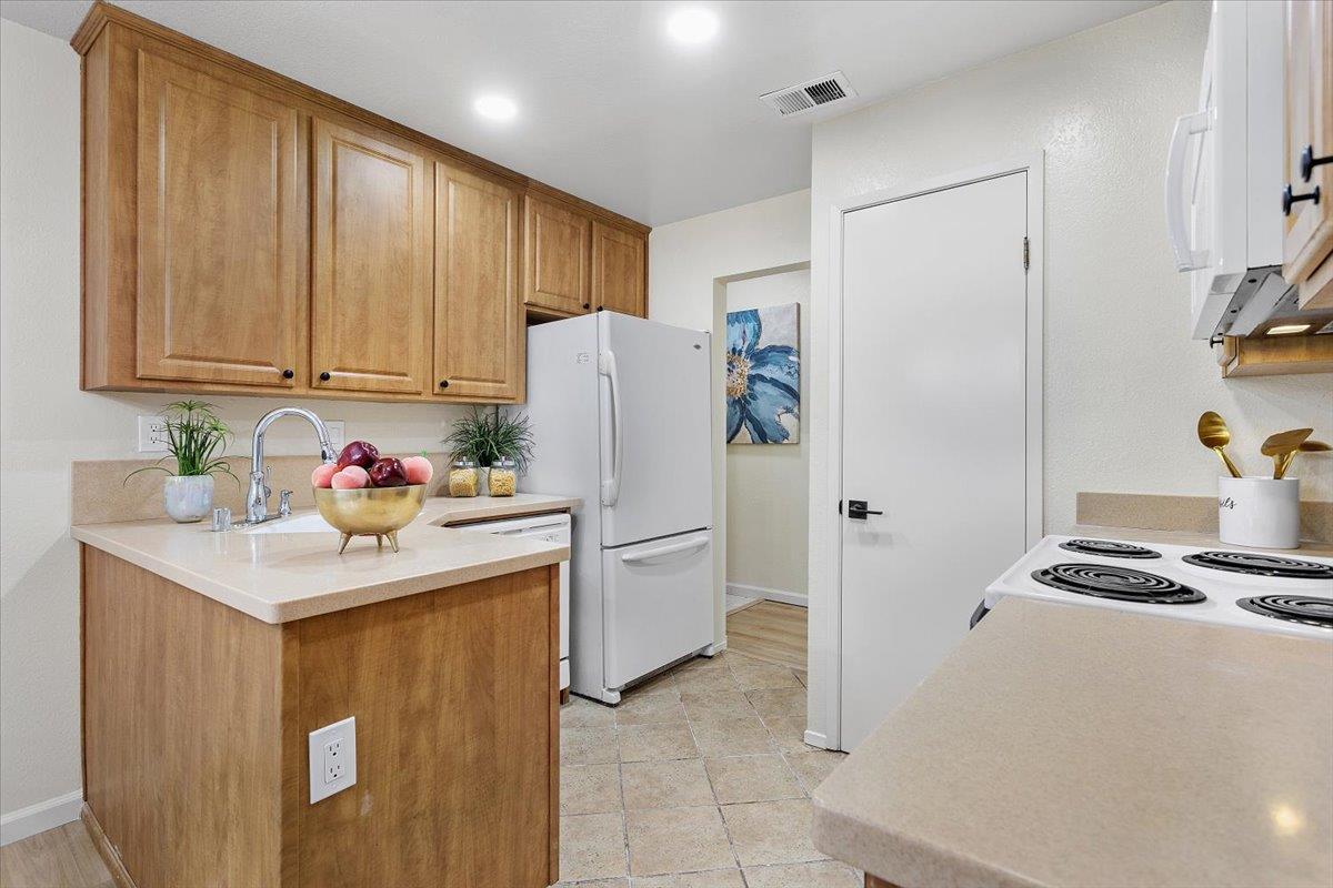 Detail Gallery Image 15 of 32 For 2623 Gimelli Pl #139,  San Jose,  CA 95133 - 2 Beds | 2 Baths