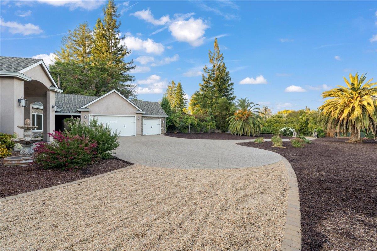 Detail Gallery Image 52 of 57 For 15211 Becky Ln, Monte Sereno,  CA 95030 - 5 Beds | 4/1 Baths
