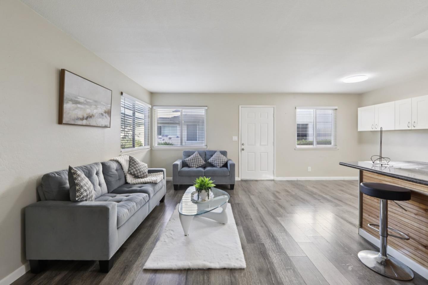 Detail Gallery Image 4 of 23 For 34717 Alvarado Niles Rd #3,  Union City,  CA 94587 - 2 Beds | 1 Baths