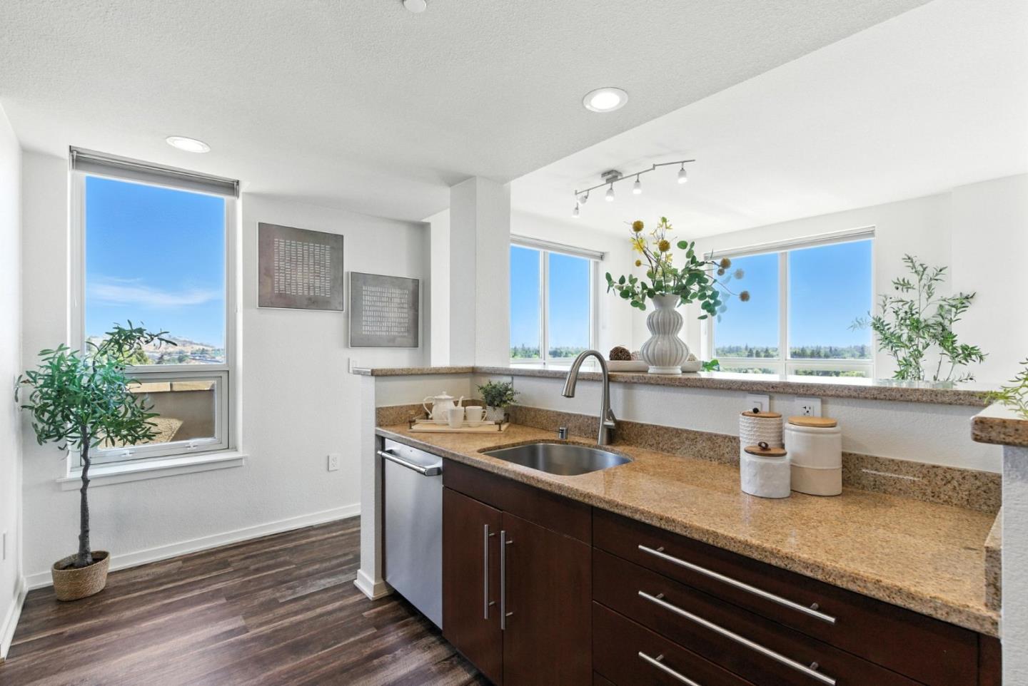 Detail Gallery Image 14 of 50 For 1375 Lick Ave #928,  San Jose,  CA 95110 - 2 Beds | 2 Baths