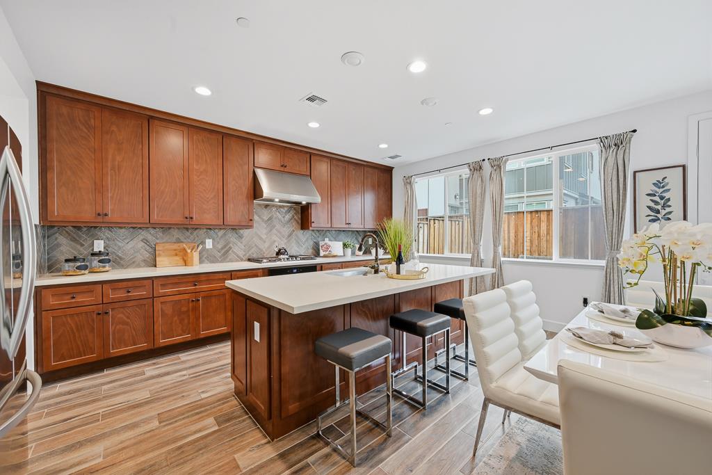 Detail Gallery Image 24 of 74 For 1372 S Melville Ln, Tracy,  CA 95391 - 4 Beds | 3 Baths