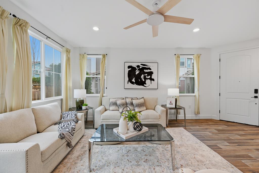 Detail Gallery Image 9 of 74 For 1372 S Melville Ln, Tracy,  CA 95391 - 4 Beds | 3 Baths