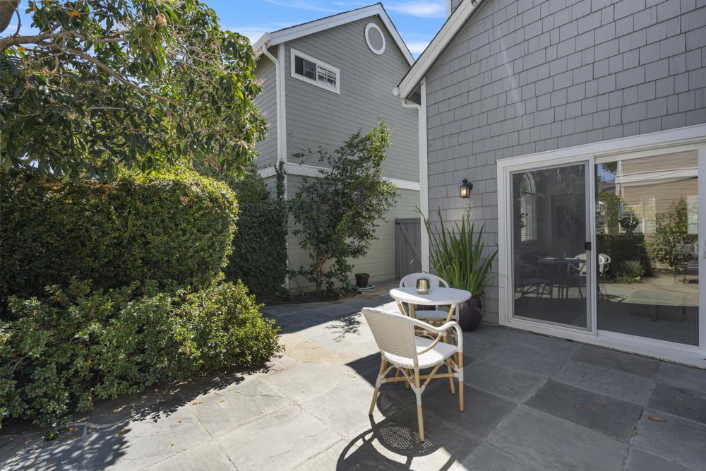 Detail Gallery Image 11 of 62 For 116 Williams Ln, Foster City,  CA 94404 - 3 Beds | 2/1 Baths