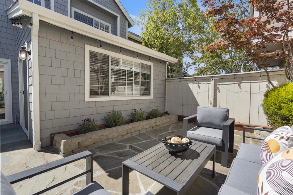 Detail Gallery Image 13 of 62 For 116 Williams Ln, Foster City,  CA 94404 - 3 Beds | 2/1 Baths