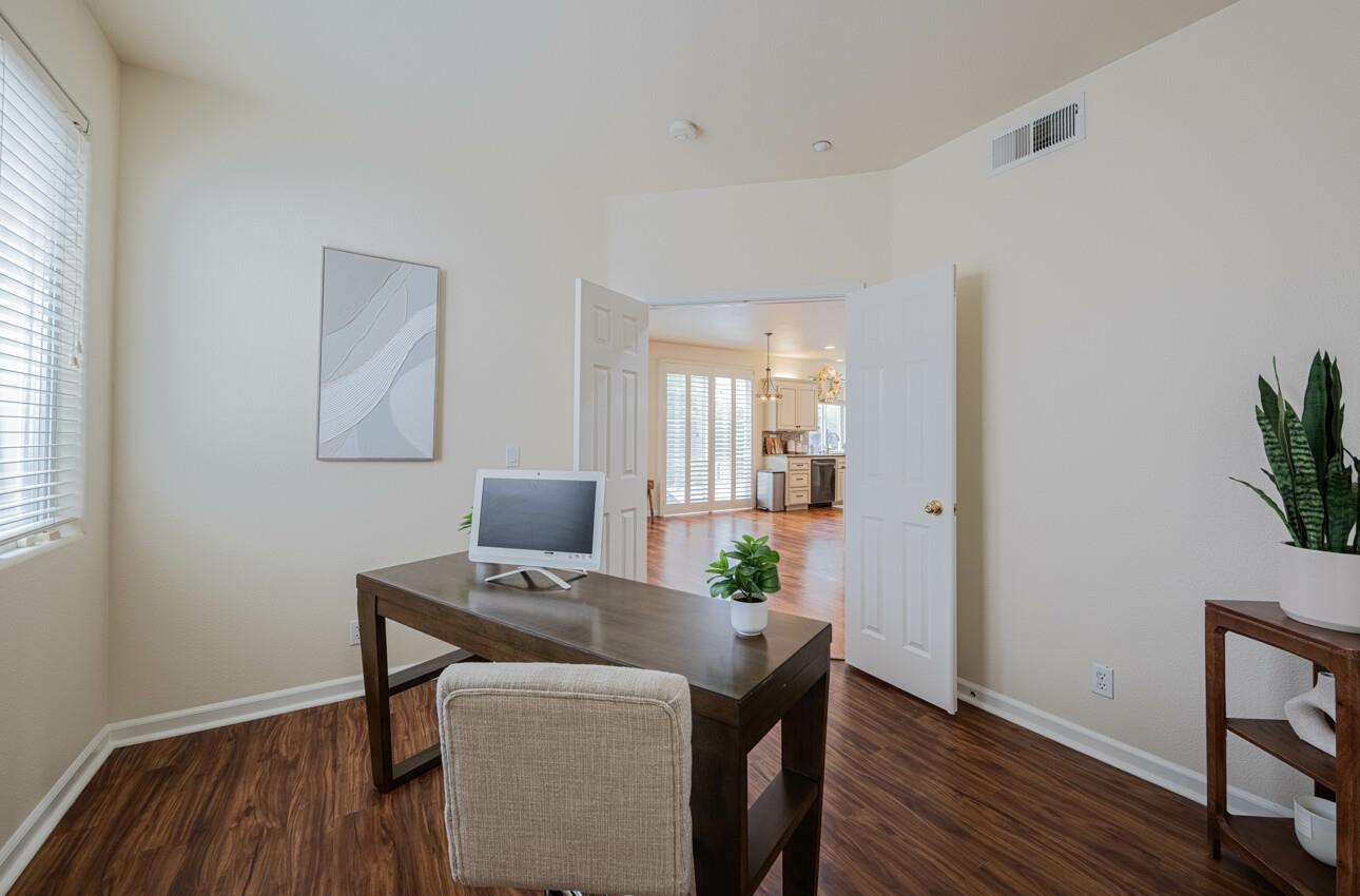 Detail Gallery Image 24 of 44 For 1818 Lancashire Dr, Salinas,  CA 93906 - 5 Beds | 3 Baths