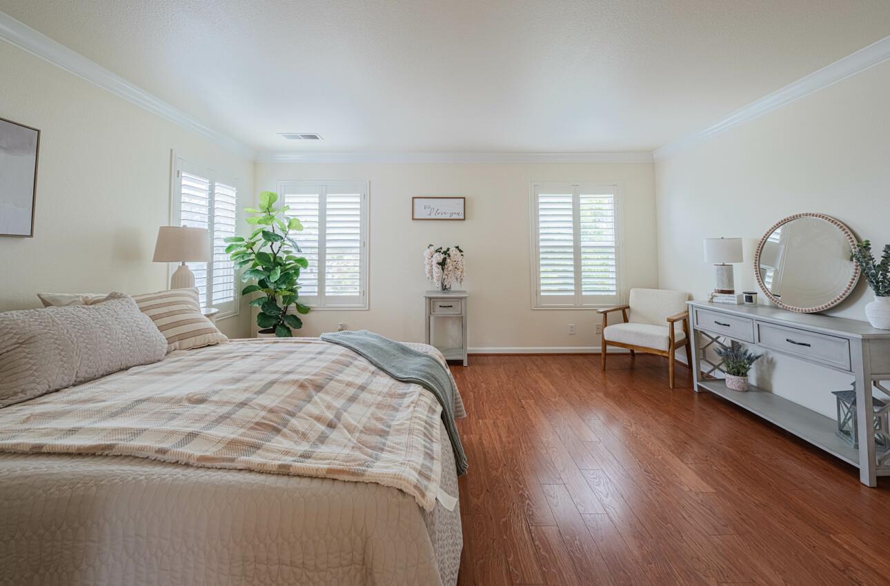 Detail Gallery Image 32 of 44 For 1818 Lancashire Dr, Salinas,  CA 93906 - 5 Beds | 3 Baths