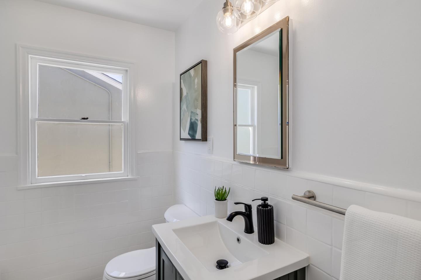 Detail Gallery Image 16 of 27 For 1224 Tilia St, San Mateo,  CA 94402 - 3 Beds | 2 Baths