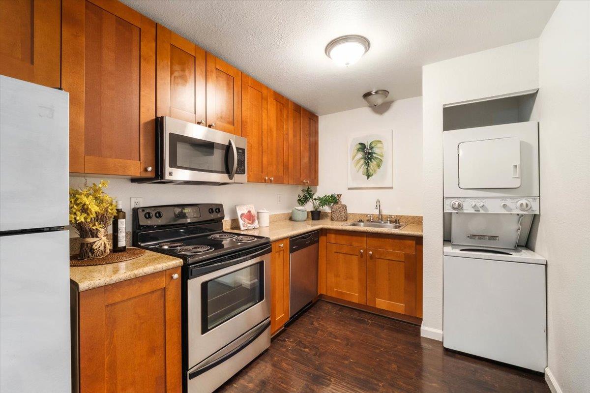 Detail Gallery Image 12 of 17 For 820 Casanova Ave #33,  Monterey,  CA 93940 - 1 Beds | 1 Baths