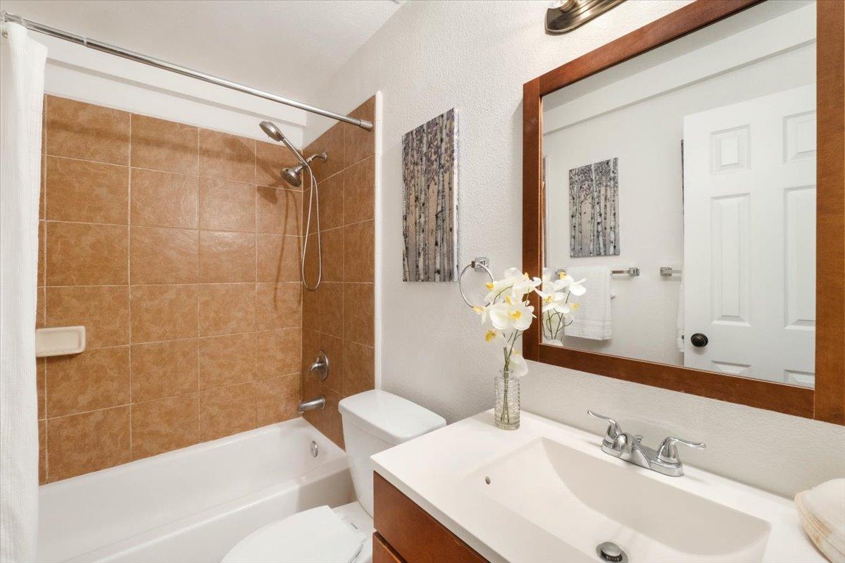Detail Gallery Image 16 of 17 For 820 Casanova Ave #33,  Monterey,  CA 93940 - 1 Beds | 1 Baths