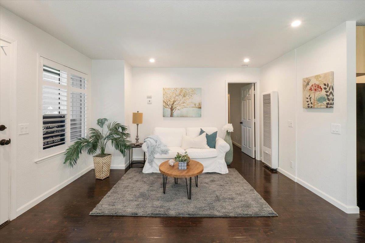 Detail Gallery Image 7 of 17 For 820 Casanova Ave #33,  Monterey,  CA 93940 - 1 Beds | 1 Baths
