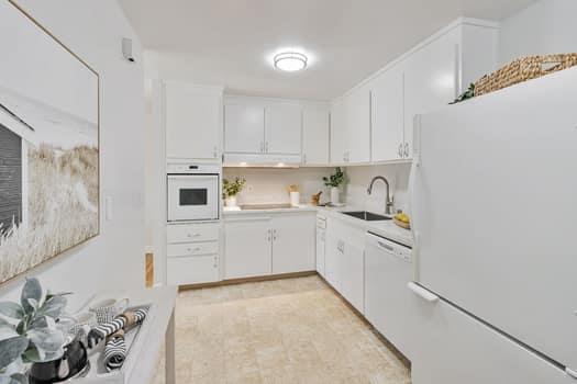 Detail Gallery Image 12 of 38 For 1682 Provincetown Dr, San Jose,  CA 95129 - 3 Beds | 2 Baths
