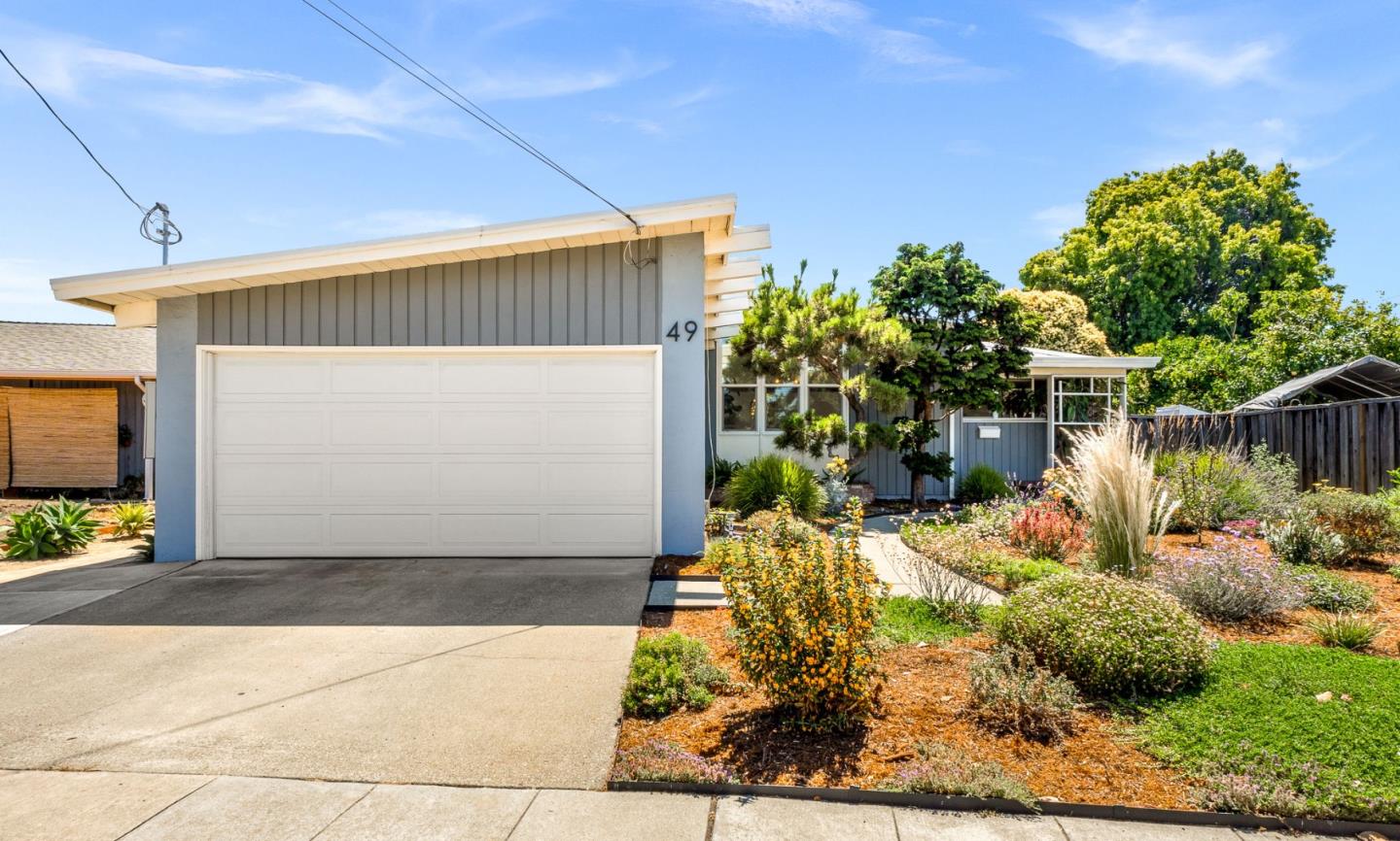 Detail Gallery Image 3 of 49 For 49 Gresel St, Hayward,  CA 94544 - 3 Beds | 2 Baths