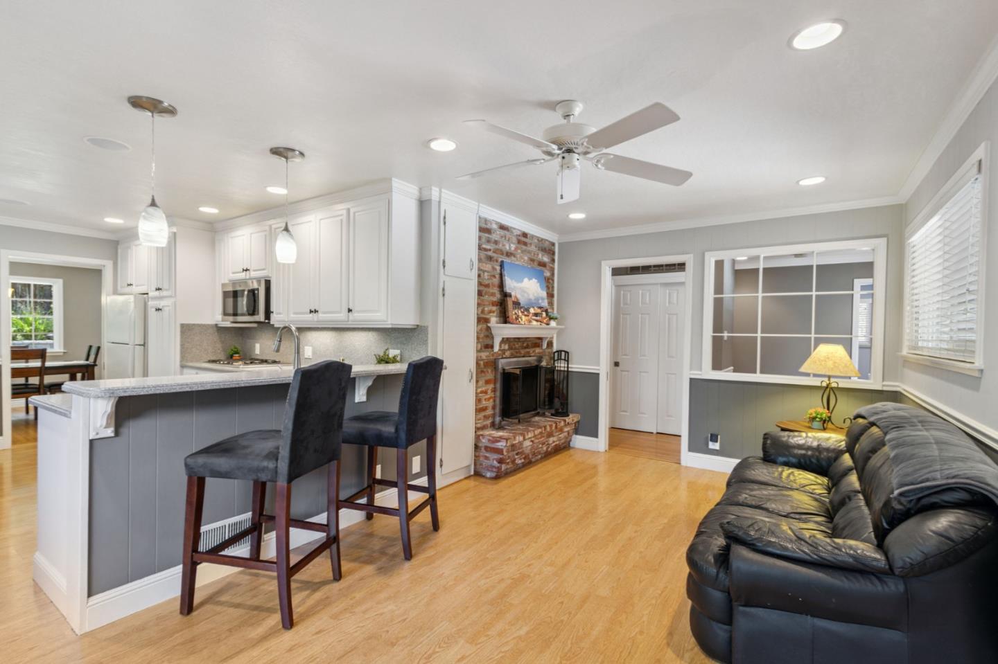Detail Gallery Image 15 of 48 For 2920 Brittan Ave, San Carlos,  CA 94070 - 3 Beds | 2 Baths