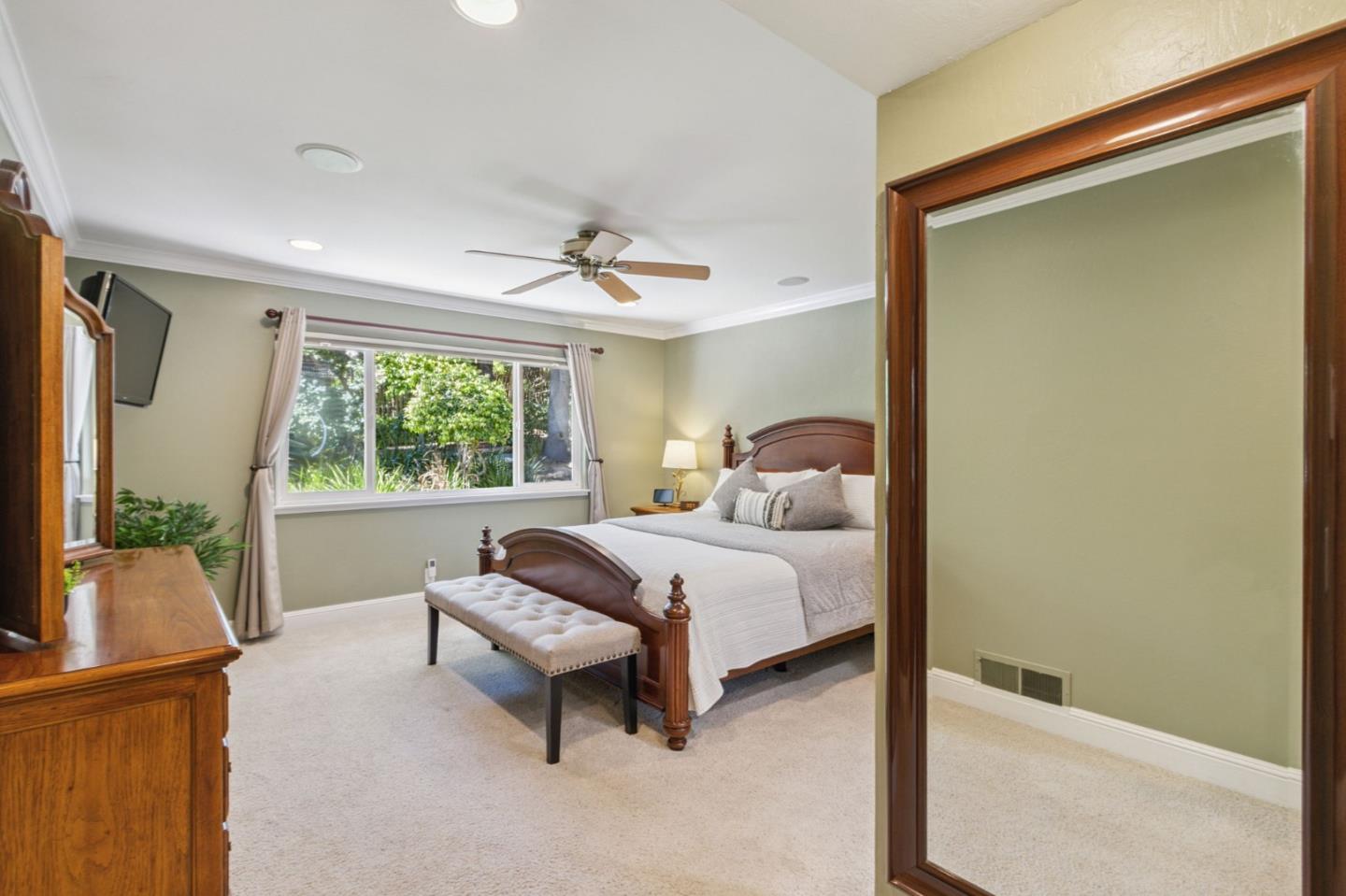 Detail Gallery Image 17 of 48 For 2920 Brittan Ave, San Carlos,  CA 94070 - 3 Beds | 2 Baths