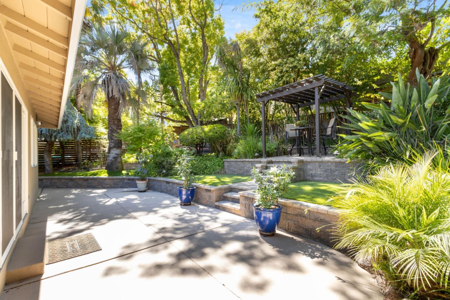 Detail Gallery Image 28 of 48 For 2920 Brittan Ave, San Carlos,  CA 94070 - 3 Beds | 2 Baths
