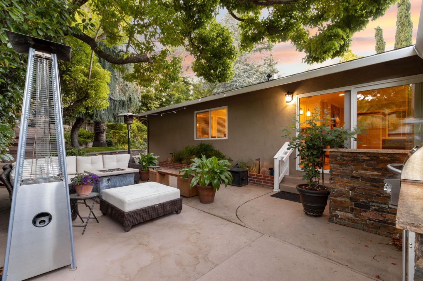 Detail Gallery Image 35 of 48 For 2920 Brittan Ave, San Carlos,  CA 94070 - 3 Beds | 2 Baths
