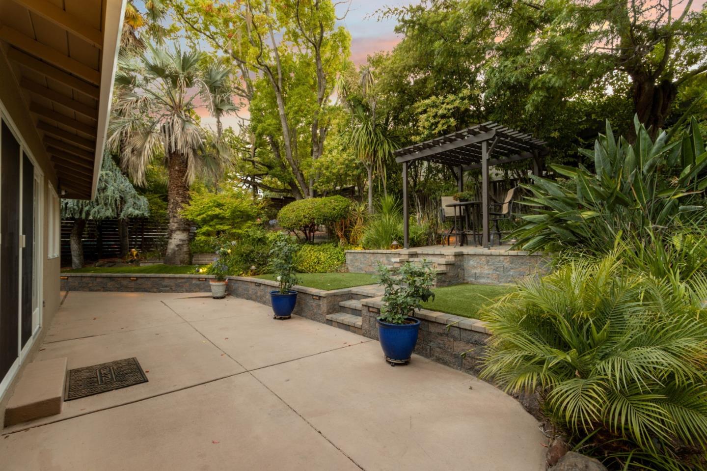 Detail Gallery Image 36 of 48 For 2920 Brittan Ave, San Carlos,  CA 94070 - 3 Beds | 2 Baths
