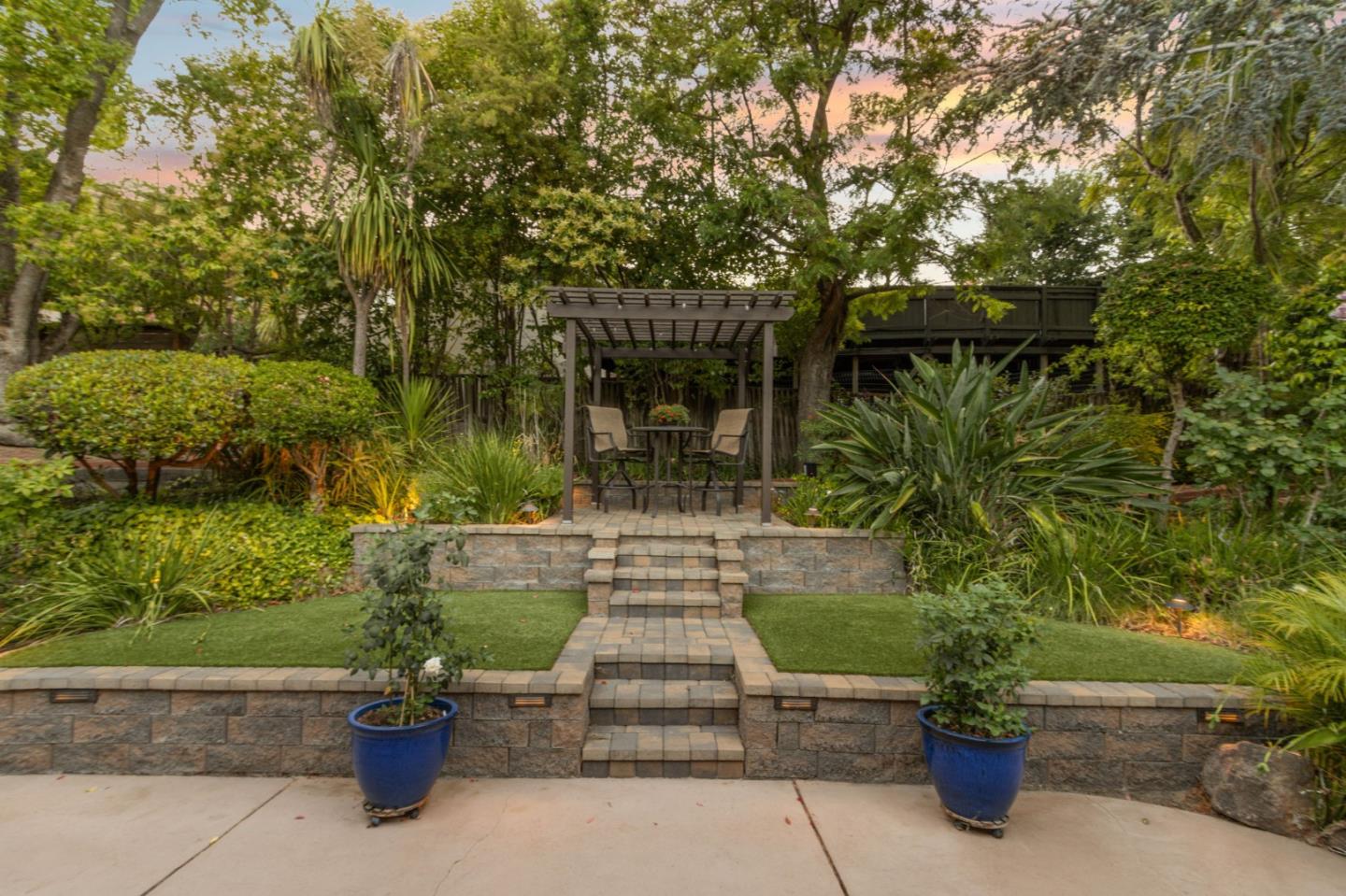 Detail Gallery Image 37 of 48 For 2920 Brittan Ave, San Carlos,  CA 94070 - 3 Beds | 2 Baths