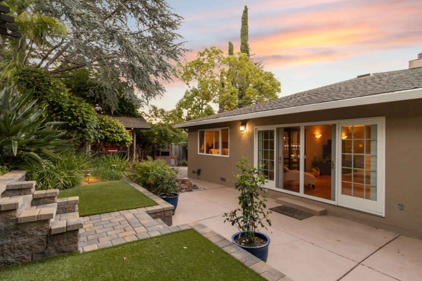 Detail Gallery Image 39 of 48 For 2920 Brittan Ave, San Carlos,  CA 94070 - 3 Beds | 2 Baths