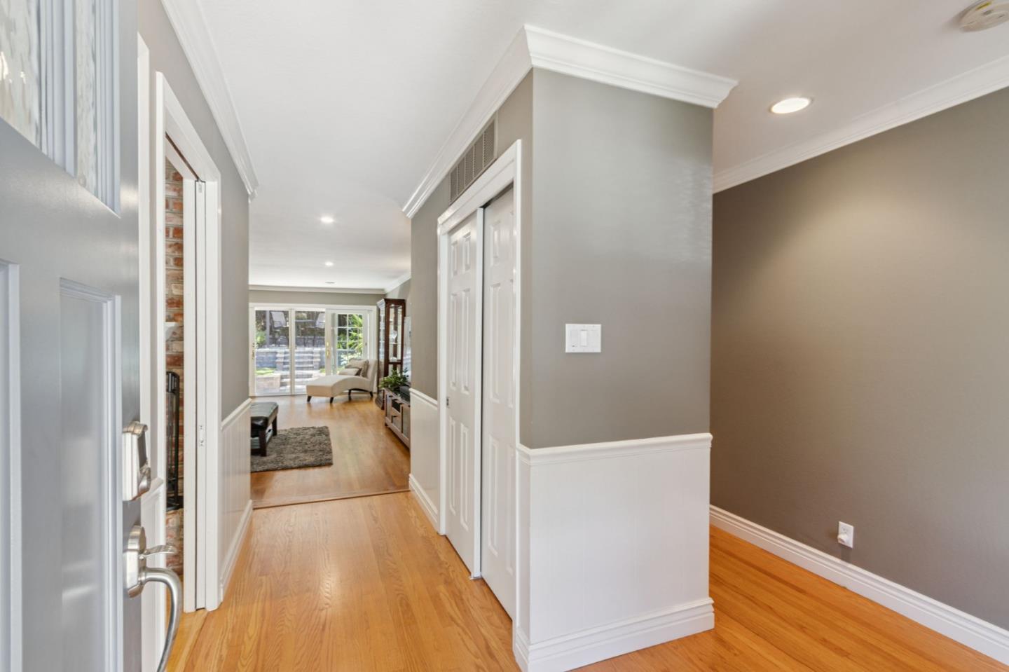 Detail Gallery Image 4 of 48 For 2920 Brittan Ave, San Carlos,  CA 94070 - 3 Beds | 2 Baths