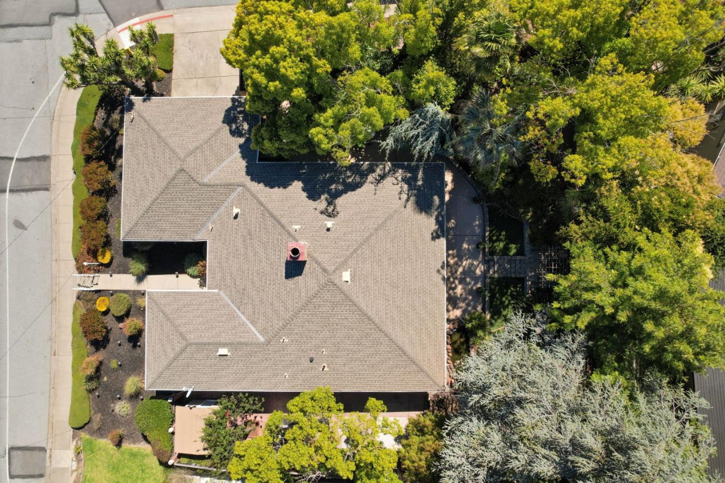 Detail Gallery Image 44 of 48 For 2920 Brittan Ave, San Carlos,  CA 94070 - 3 Beds | 2 Baths
