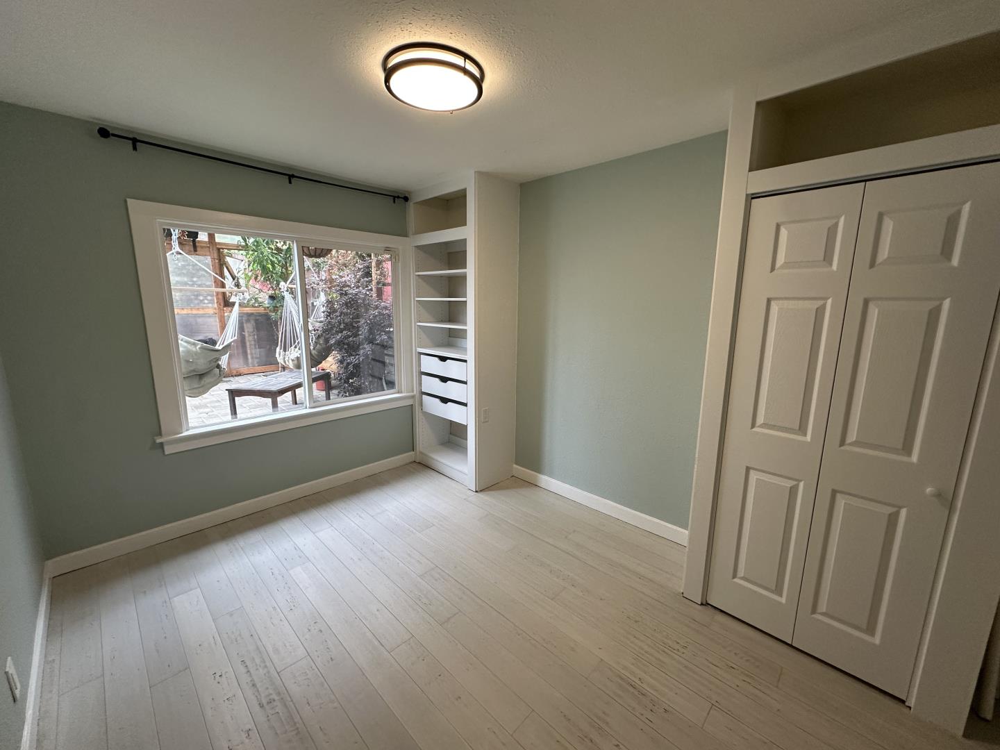 Detail Gallery Image 10 of 20 For 111 Chapman Ave, South San Francisco,  CA 94080 - 3 Beds | 2 Baths