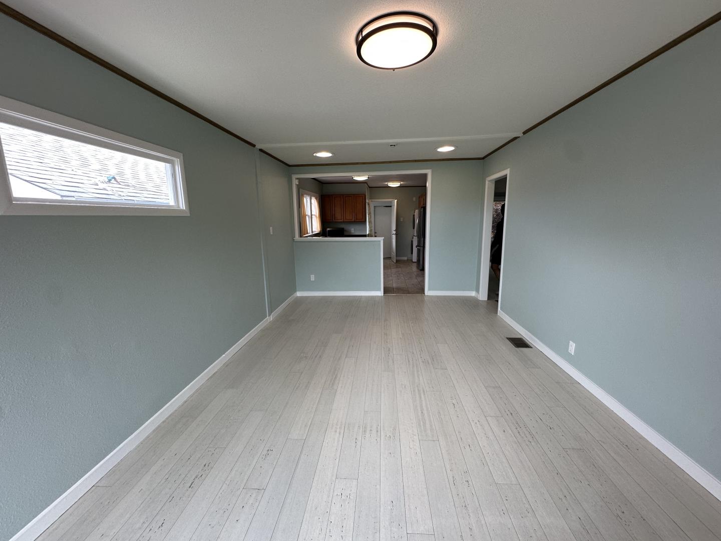Detail Gallery Image 4 of 20 For 111 Chapman Ave, South San Francisco,  CA 94080 - 3 Beds | 2 Baths