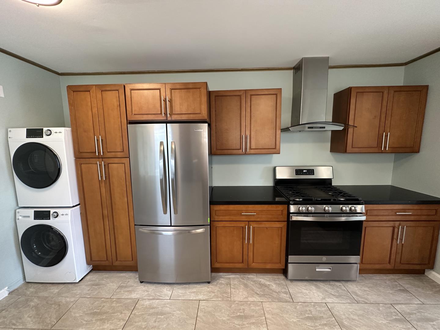 Detail Gallery Image 5 of 20 For 111 Chapman Ave, South San Francisco,  CA 94080 - 3 Beds | 2 Baths