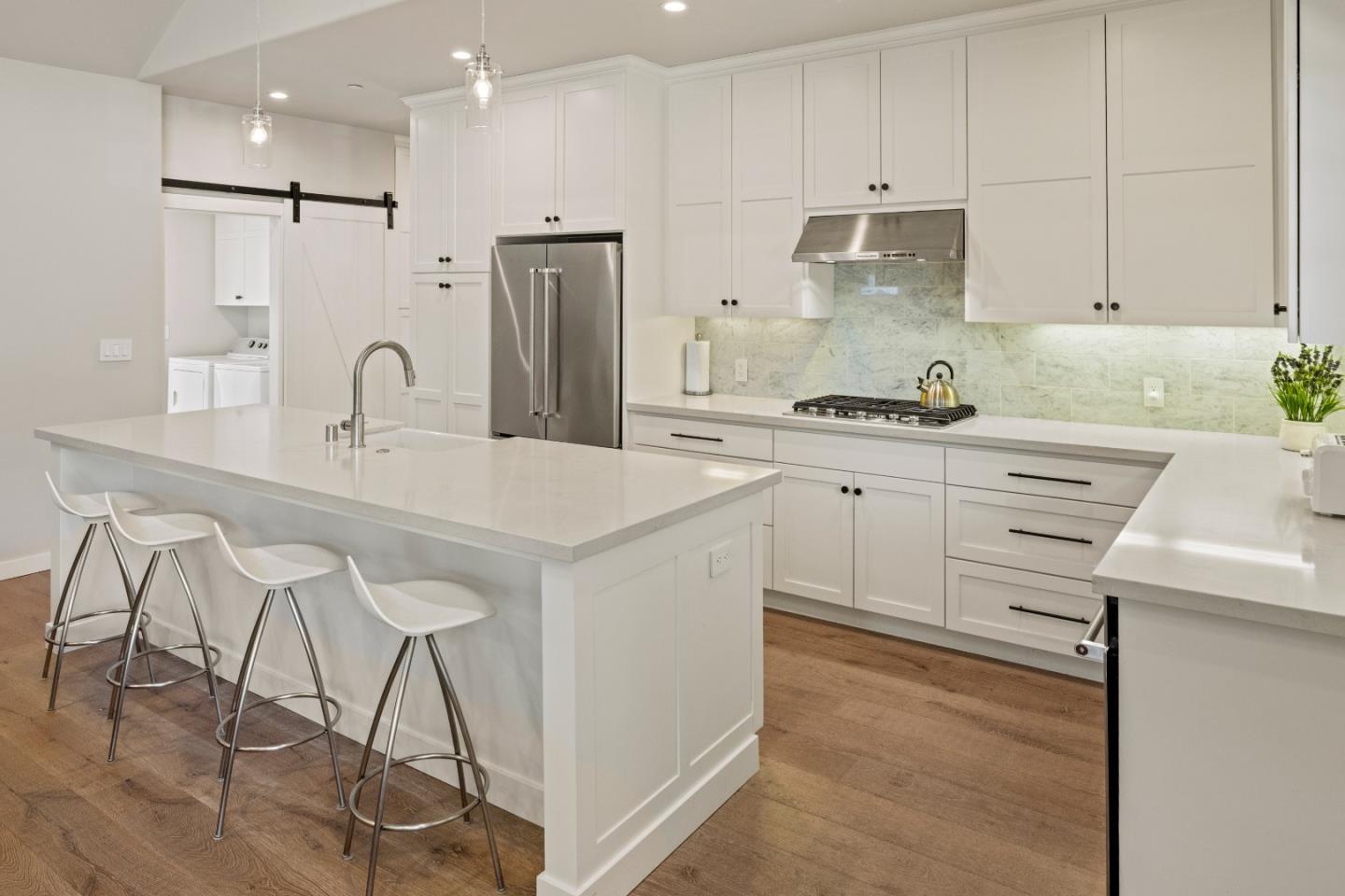 Detail Gallery Image 6 of 29 For 222 Wood St, Pacific Grove,  CA 93950 - 2 Beds | 2 Baths