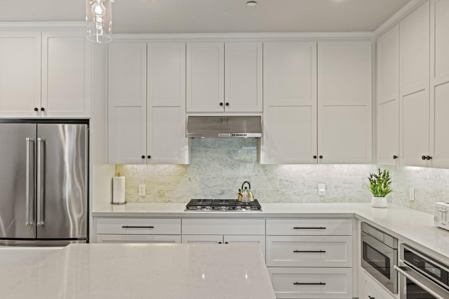 Detail Gallery Image 9 of 29 For 222 Wood St, Pacific Grove,  CA 93950 - 2 Beds | 2 Baths