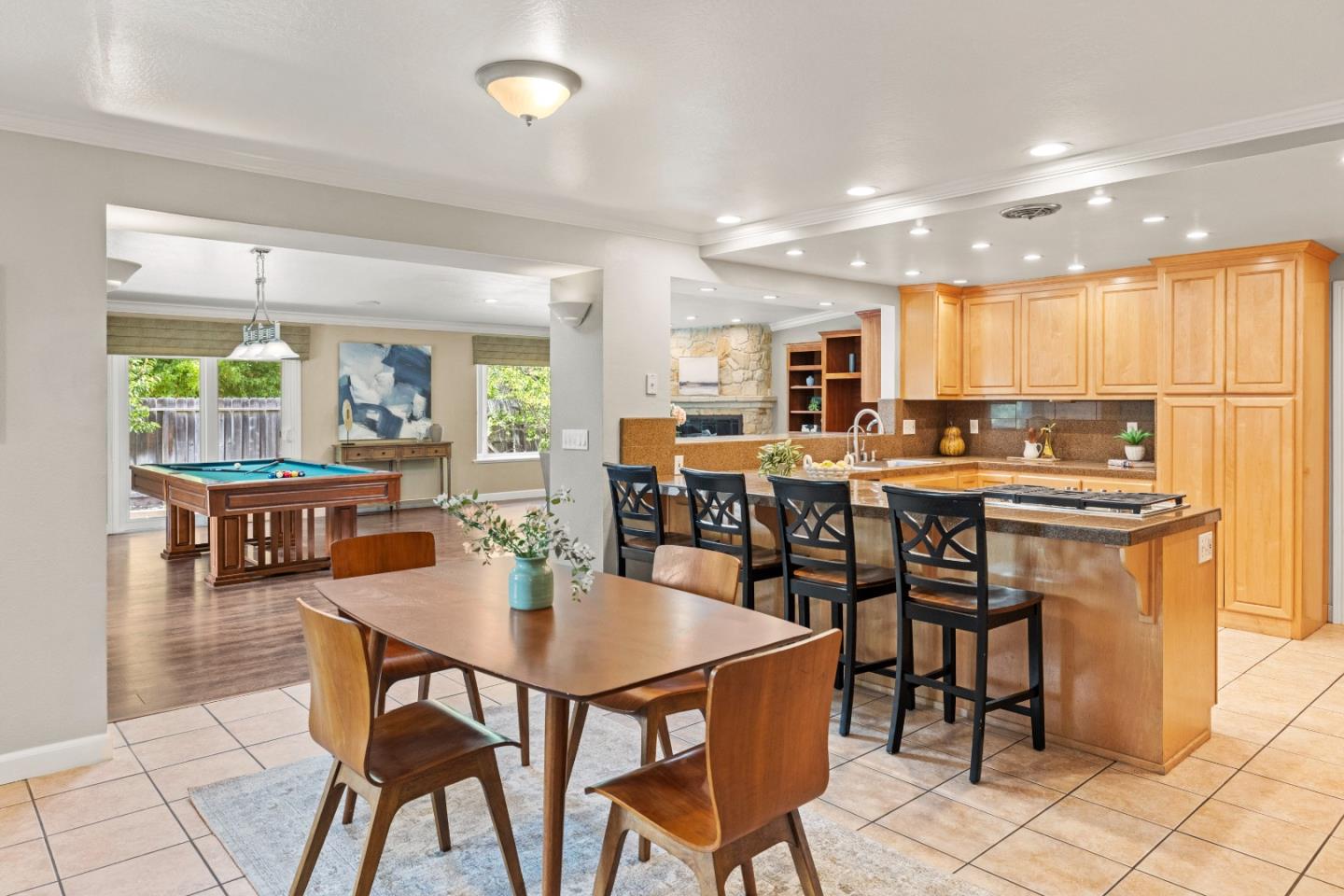 Detail Gallery Image 11 of 25 For 22820 Bravo Pl, Salinas,  CA 93908 - 4 Beds | 3 Baths