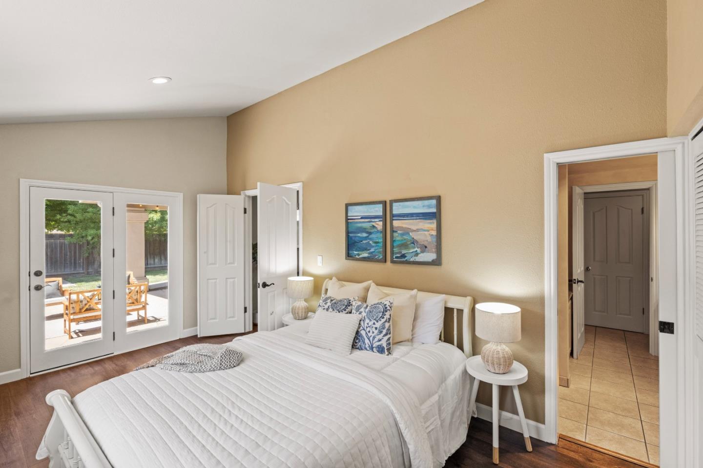 Detail Gallery Image 14 of 25 For 22820 Bravo Pl, Salinas,  CA 93908 - 4 Beds | 3 Baths