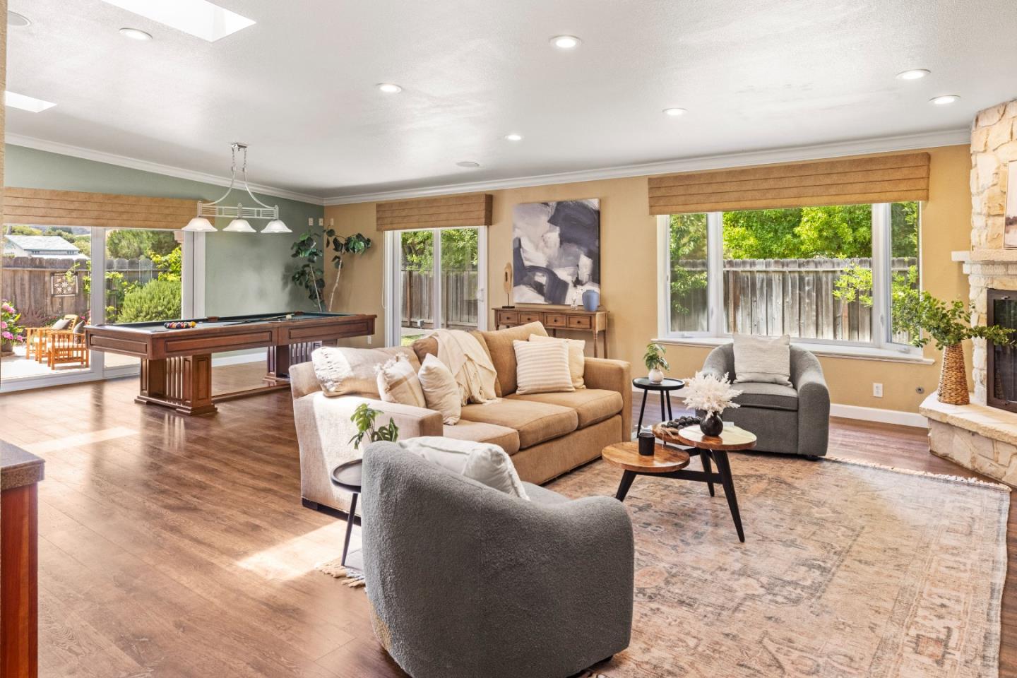 Detail Gallery Image 8 of 25 For 22820 Bravo Pl, Salinas,  CA 93908 - 4 Beds | 3 Baths