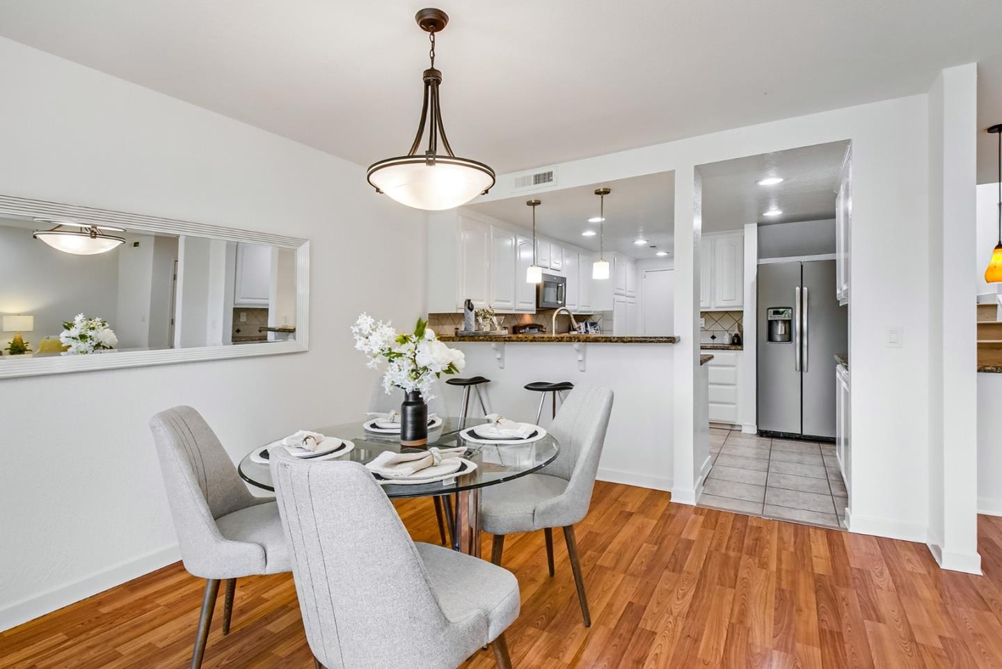 Detail Gallery Image 14 of 66 For 3585 Flint Creek Dr, San Jose,  CA 95148 - 2 Beds | 2/1 Baths