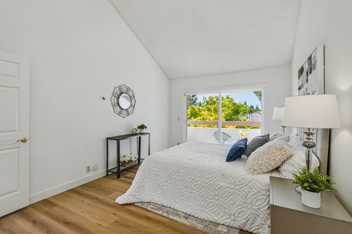 Detail Gallery Image 22 of 66 For 3585 Flint Creek Dr, San Jose,  CA 95148 - 2 Beds | 2/1 Baths
