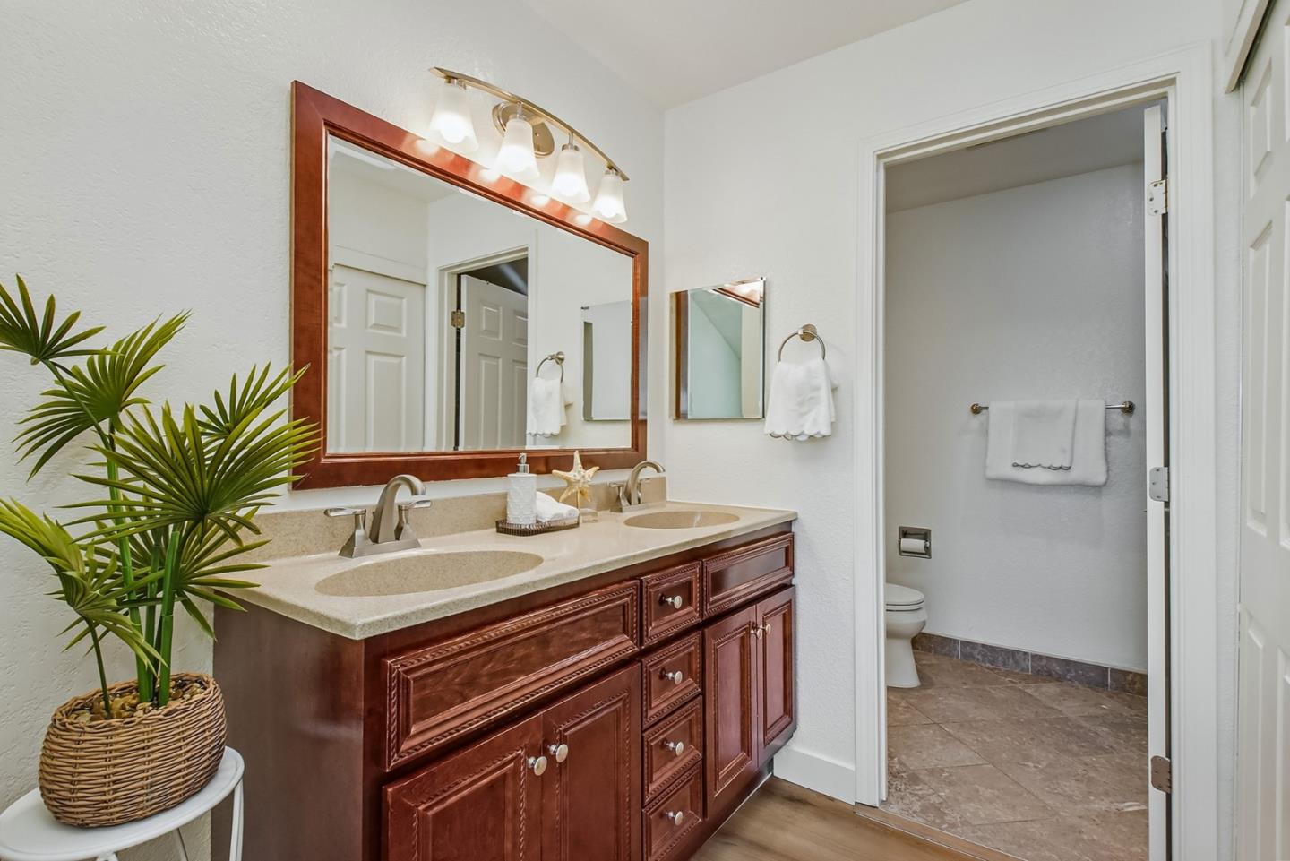 Detail Gallery Image 26 of 66 For 3585 Flint Creek Dr, San Jose,  CA 95148 - 2 Beds | 2/1 Baths