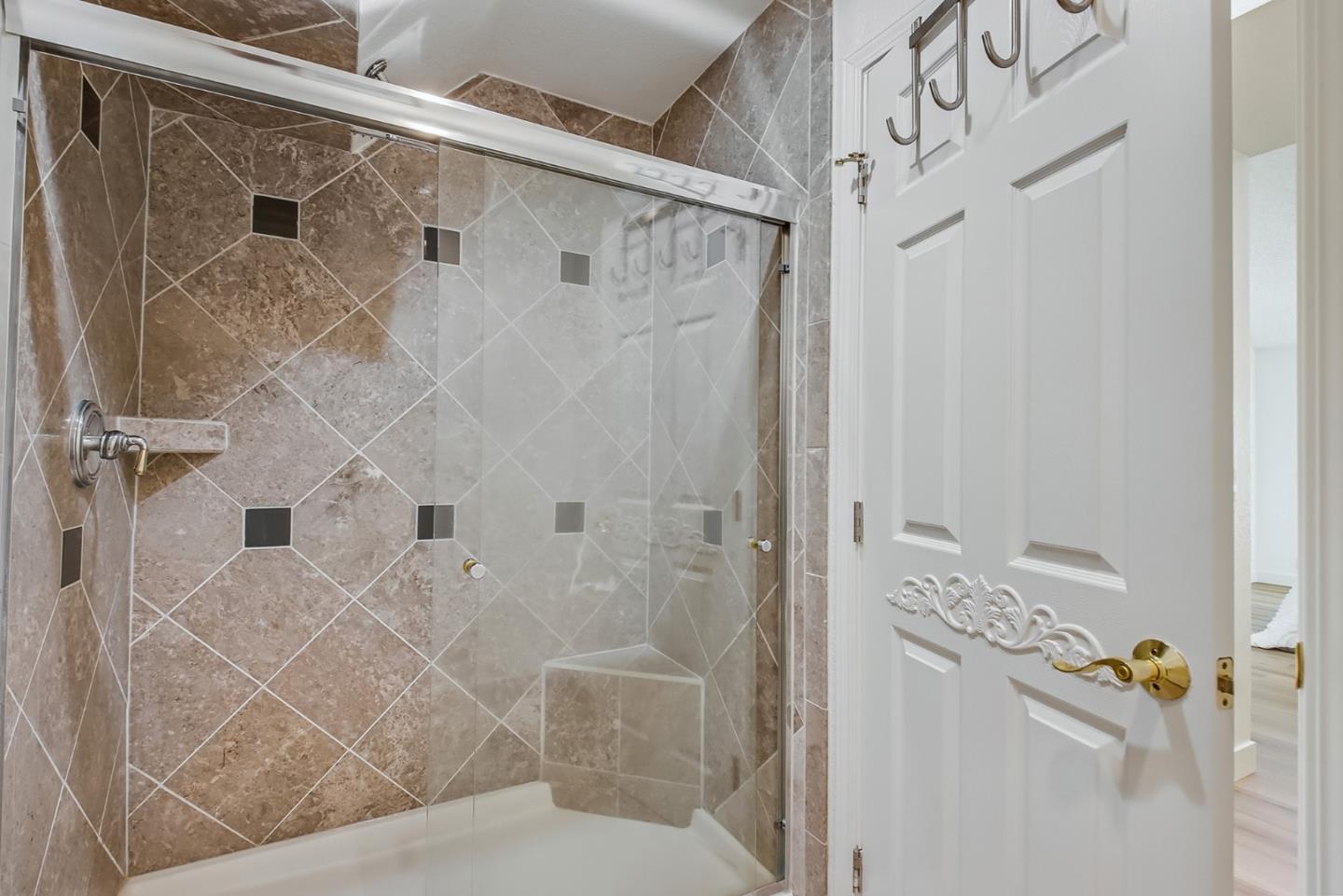 Detail Gallery Image 27 of 66 For 3585 Flint Creek Dr, San Jose,  CA 95148 - 2 Beds | 2/1 Baths