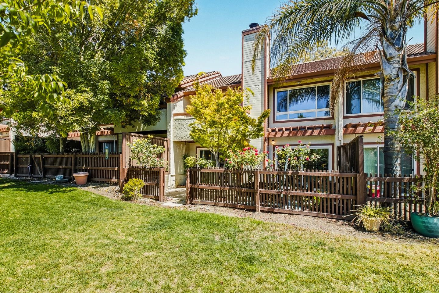 Detail Gallery Image 43 of 66 For 3585 Flint Creek Dr, San Jose,  CA 95148 - 2 Beds | 2/1 Baths